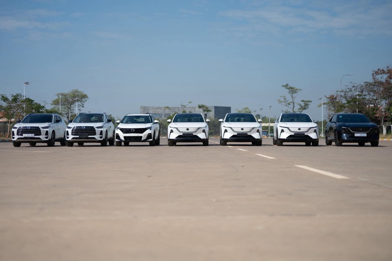 Only1 service EV car in Siem Reap