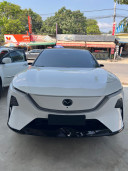 ម៉េង ហួរ