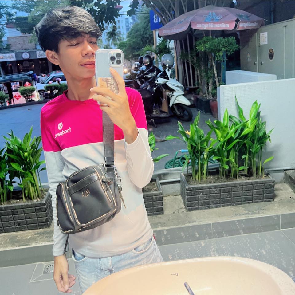 ងងថ Fans