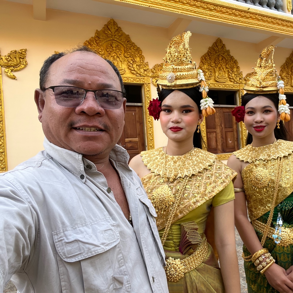 ហឿង ហឿង ឆៃលាង