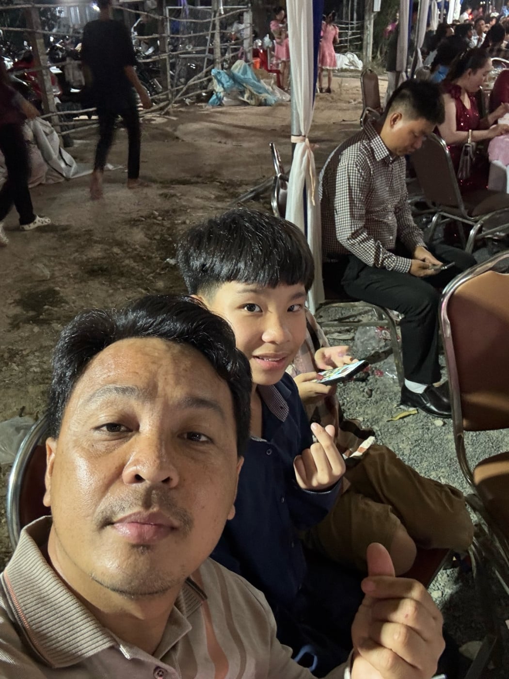 ហាងលក់ម៉ូតូហេងហេង.  មានសេវ៉ាកម្មបង់តំលោះសម៉ូតូគ្រុបប្រពេទ