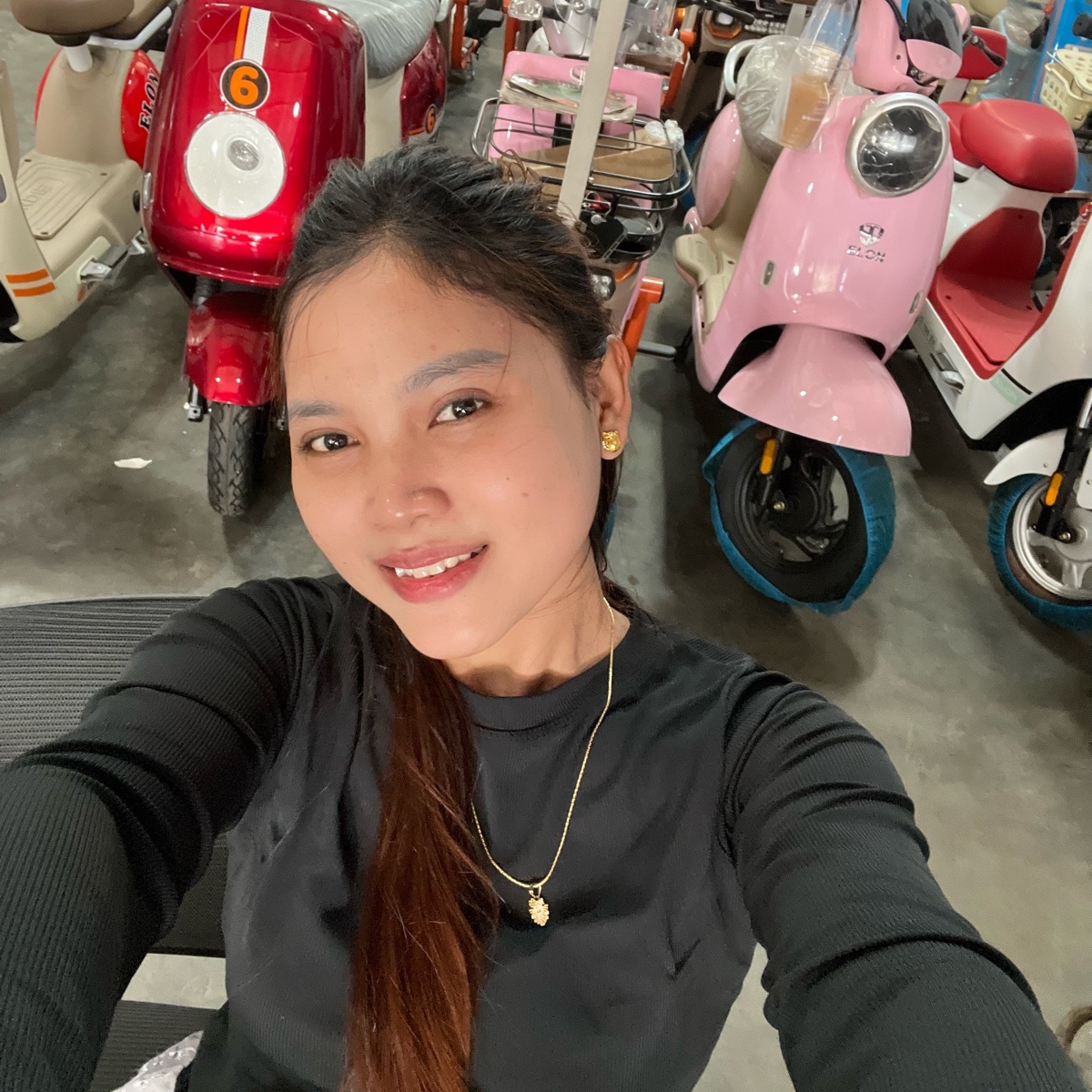 ELON ឈូកមាស