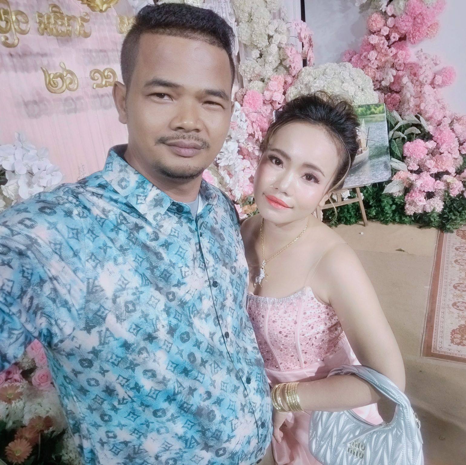ពិភព ថ្មី