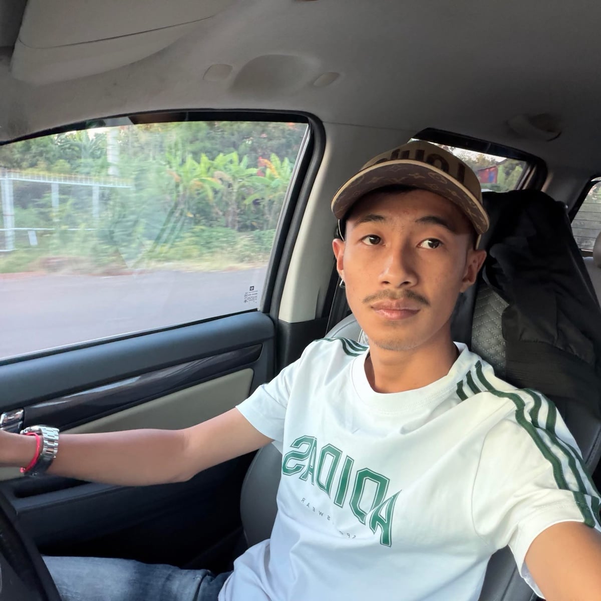 ឈុន ហាក់