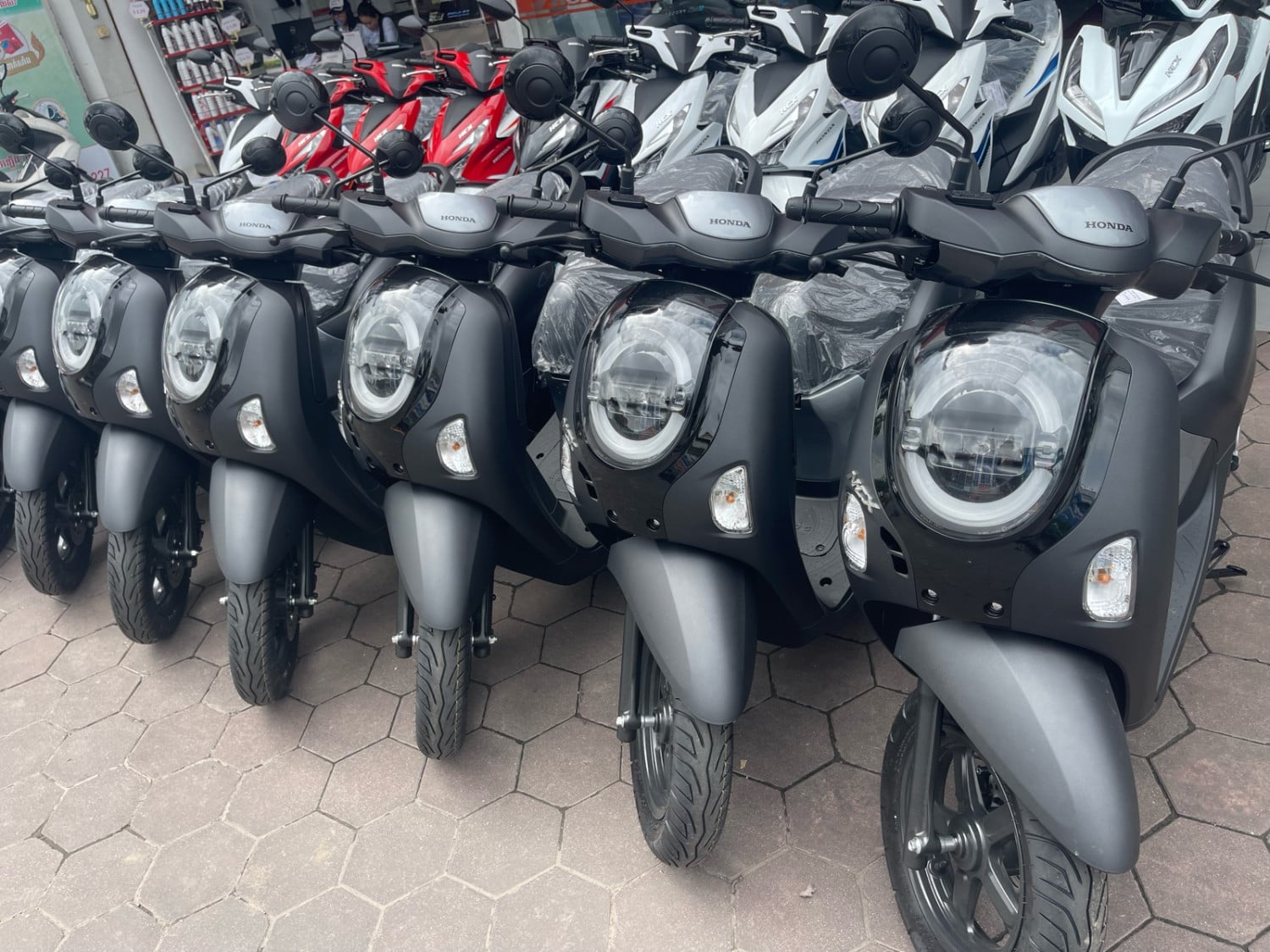 ទី ក្រុង លក់ម៉ូតូថ្មីសុទ្ធ រំលស់ម៉ូតូសុទ្ធក៌បានបង ឯកសារងាយៗ