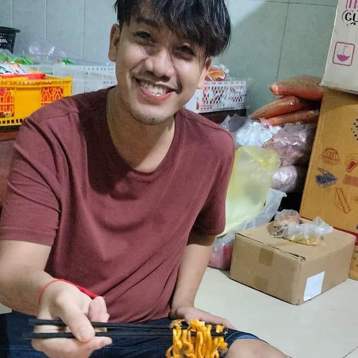 អ៊ុន សៅរ៍ដាណូ