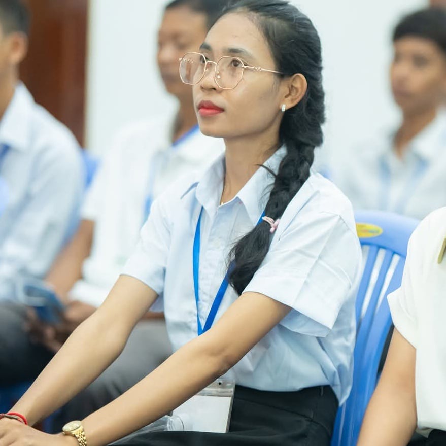 ពៅ ពិសី