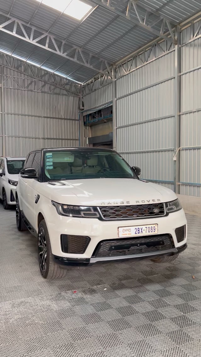 រថយន្ត Range Rover Sport ឆ្នាំ ២០២០ ដែលបើកបរបានចម្ងាយជាង ៦០,០០០ គីឡូម៉ែត្រ