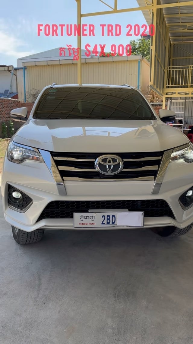 TOYOTA FORTUNER TRD 2020