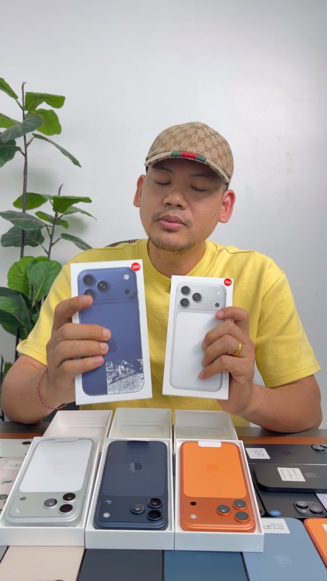 iPhone 17promax 256g modeLL/A simlock ប្រើsim 2