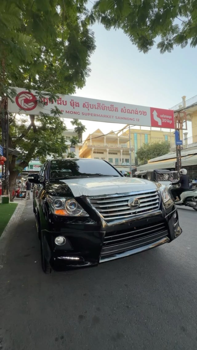 Lexus Lx570 Spec Arab 2011 Full option