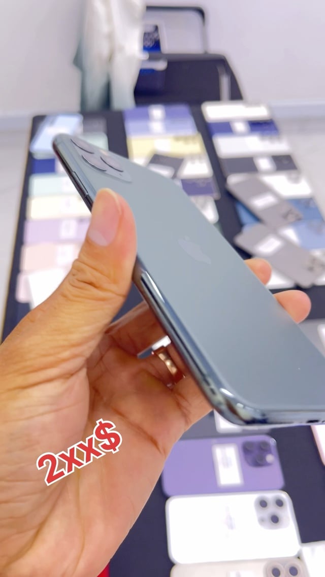 ស្តុកថ្មីក្ដៅៗ IPHONE 11 PROMAX 256gb