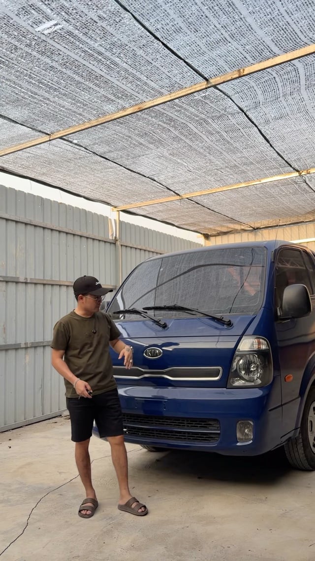 KIA BONGO 3