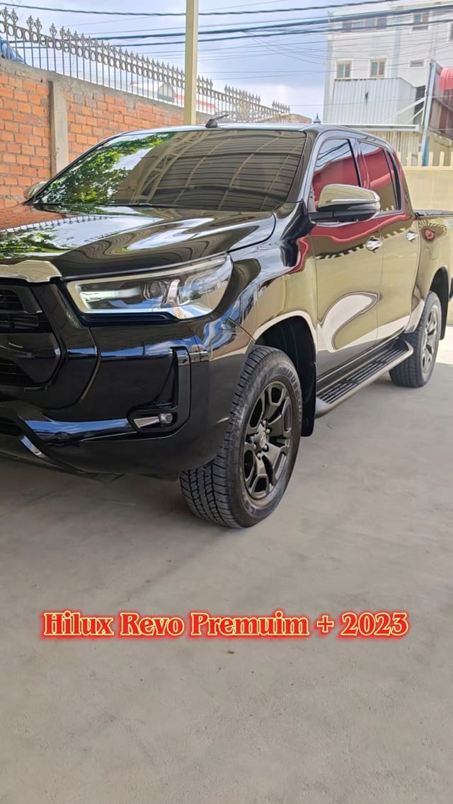 Toyota Hilux Revo Premuim Plus 2023 សុីនមួយជុំ