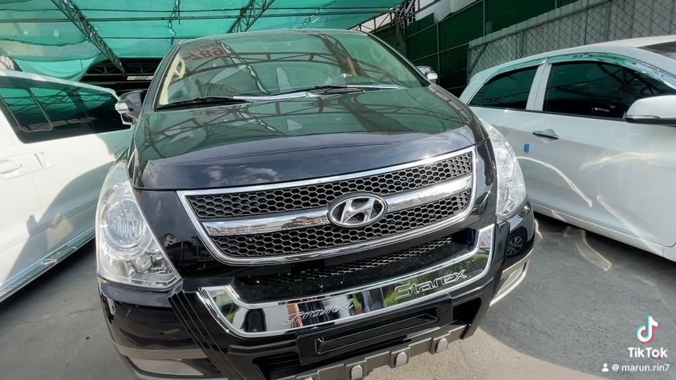 Starex HVX full option 2011
