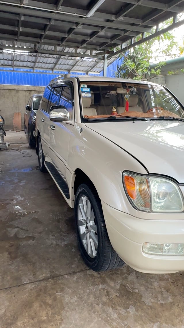 Lexus LX 470. 2003